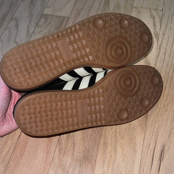 Sambas - Picture 6 of 8